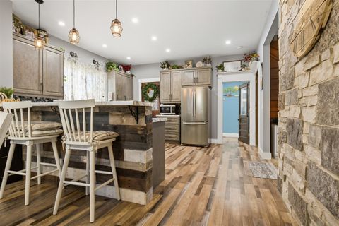 Tiny photo for 319 W Moulton Street, Pontiac, IL 61764 (MLS # 12464983)