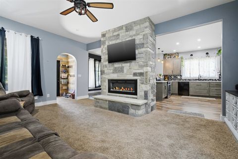 Tiny photo for 319 W Moulton Street, Pontiac, IL 61764 (MLS # 12464983)