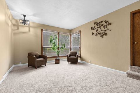Tiny photo for 1514 Belmont Boulevard, Rockford, IL 61103 (MLS # 12493874)