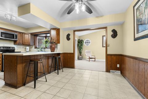 Tiny photo for 1514 Belmont Boulevard, Rockford, IL 61103 (MLS # 12493874)