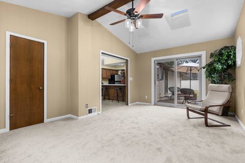 Tiny photo for 1514 Belmont Boulevard, Rockford, IL 61103 (MLS # 12493874)