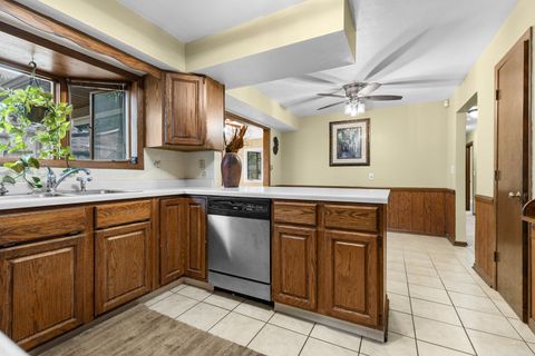 Tiny photo for 1514 Belmont Boulevard, Rockford, IL 61103 (MLS # 12493874)