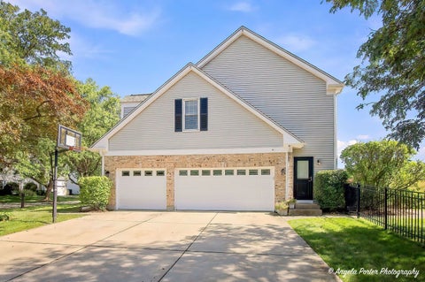 Tiny photo for 813 Walton Lane, Grayslake, IL 60030 (MLS # 12774122)