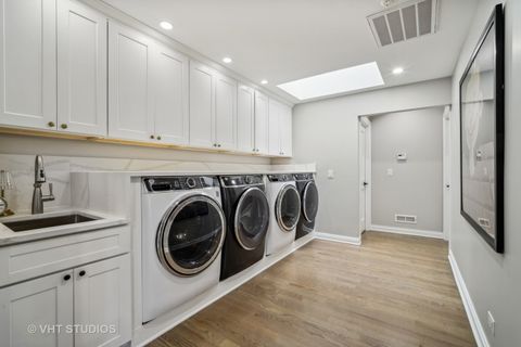 Tiny photo for 5521 Churchill Lane, Libertyville, IL 60048 (MLS # 12539309)