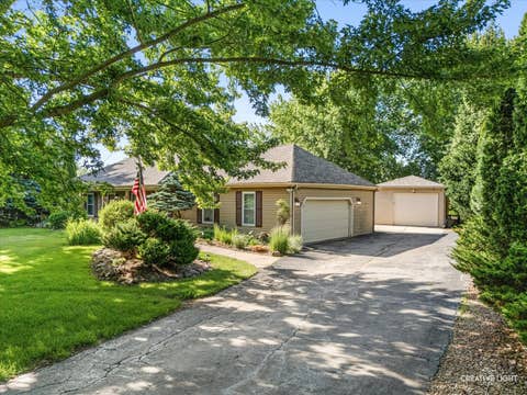 Tiny photo for 44W043 Fox Wilds Drive, St. Charles, IL 60175 (MLS # 12737159)