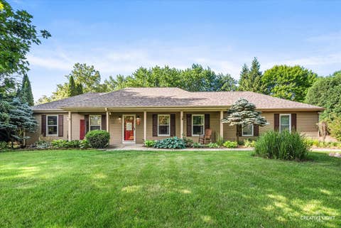 Photo of 44W043 Fox Wilds Drive, St. Charles, IL 60175 (MLS # 12737159)