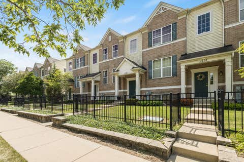 Photo of 1737 Maple Avenue, Hanover Park, IL 60133 (MLS # 12714338)