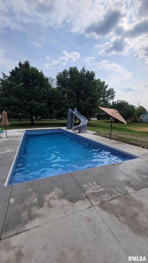 Tiny photo for 20664 N Brady Street, Davenport, IA 52806 (MLS # 12577902)