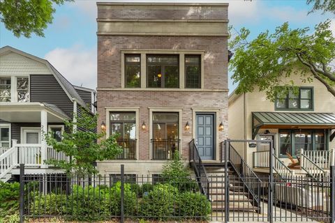 2418 W Pensacola Avenue Chicago IL 60618