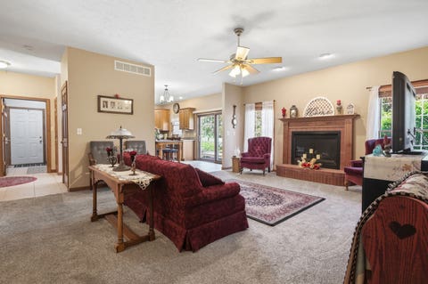 Tiny photo for 2102 Laurel Park Place, Champaign, IL 61822 (MLS # 12648955)
