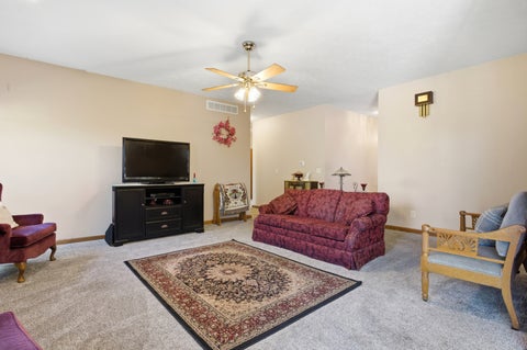 Tiny photo for 2102 Laurel Park Place, Champaign, IL 61822 (MLS # 12648955)