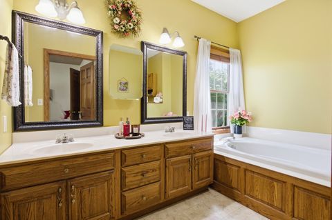 Tiny photo for 2102 Laurel Park Place, Champaign, IL 61822 (MLS # 12648955)