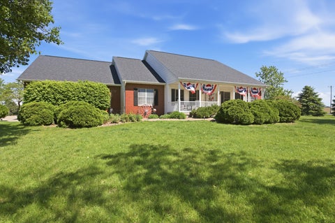 Photo of 2102 Laurel Park Place, Champaign, IL 61822 (MLS # 12648955)