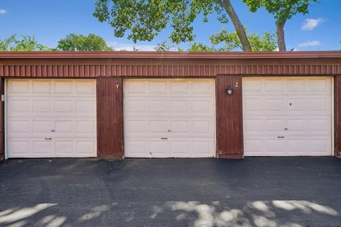 Tiny photo for 928 W Irving Park Road #309, Bensenville, IL 60106 (MLS # 12689161)