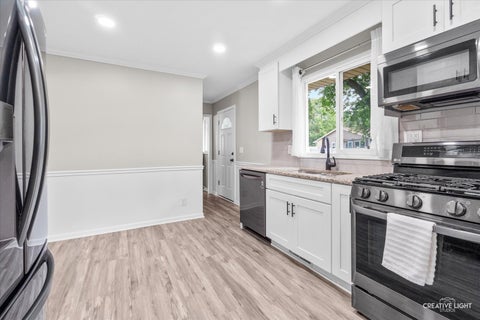 Tiny photo for 2160 W Illinois Avenue, Aurora, IL 60506 (MLS # 12745571)