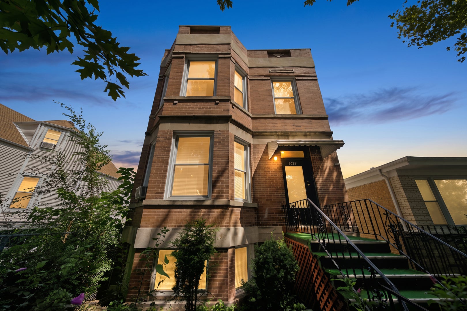 2025 N Lawler Avenue