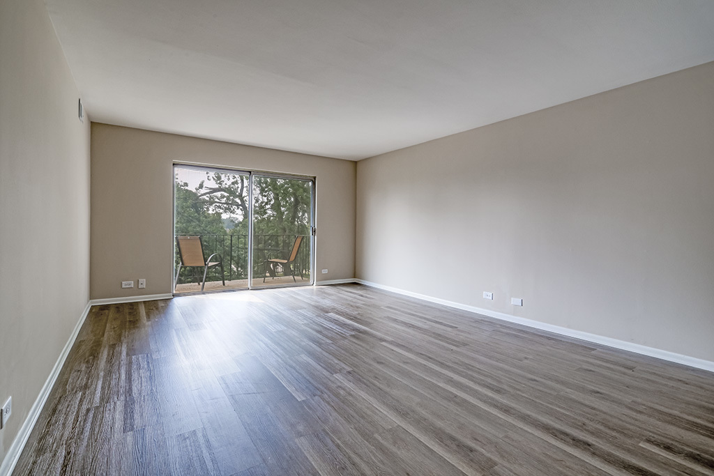 9840 S Pulaski Road 305