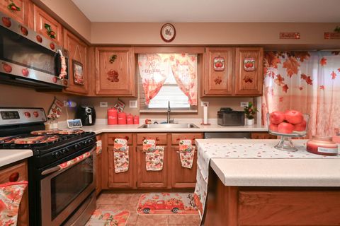 Tiny photo for 3805 Bertrand Lane, Beach Park, IL 60099 (MLS # 12542883)