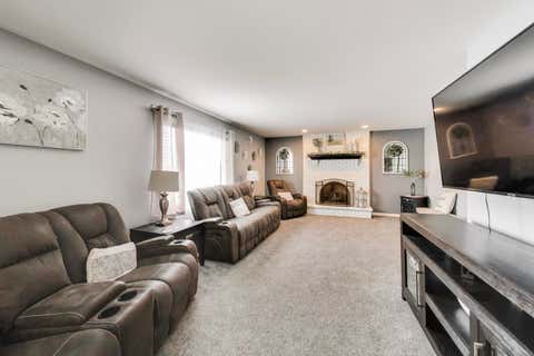 Tiny photo for 8407 Brookside Glen Drive, Tinley Park, IL 60487 (MLS # 12724724)