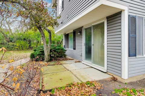 Tiny photo for 1316 Barclay Lane, Deerfield, IL 60015 (MLS # 12522378)