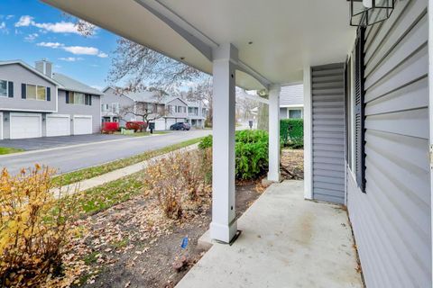 Tiny photo for 1316 Barclay Lane, Deerfield, IL 60015 (MLS # 12522378)