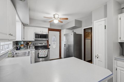 Tiny photo for 714 23rd Avenue, East Moline, IL 61244 (MLS # 12637341)