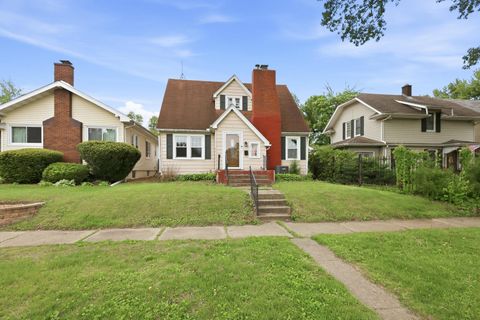 Tiny photo for 714 23rd Avenue, East Moline, IL 61244 (MLS # 12637341)