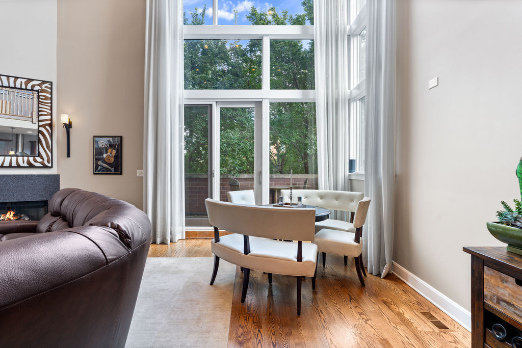 2424 N ASHLAND Avenue PH