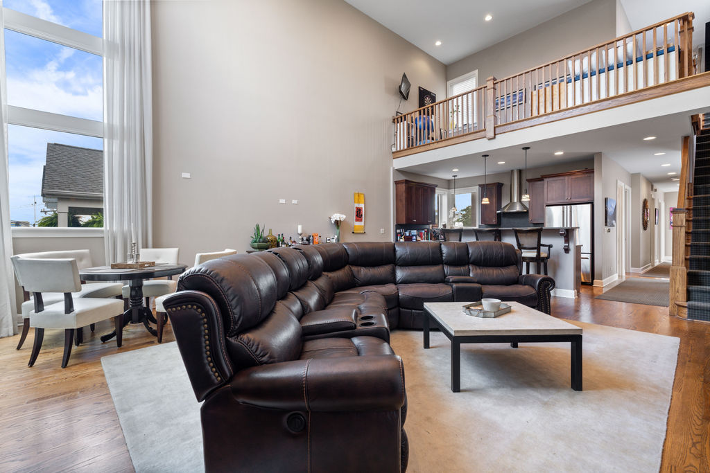 2424 N ASHLAND Avenue PH