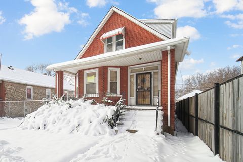 Photo of 8626 S Kingston Avenue, Chicago, IL 60617 (MLS # 12572099)