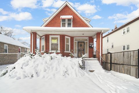Tiny photo for 8626 S Kingston Avenue, Chicago, IL 60617 (MLS # 12572099)