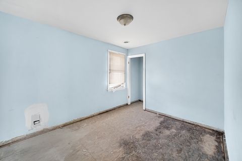 Tiny photo for 8626 S Kingston Avenue, Chicago, IL 60617 (MLS # 12572099)