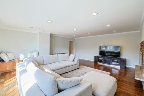 Tiny photo for 3935 Russett Lane, Northbrook, IL 60062 (MLS # 12578861)