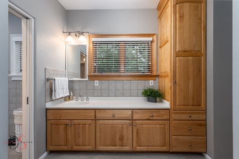 Tiny photo for 524 E Van Buren Street, Ottawa, IL 61350 (MLS # 12394144)