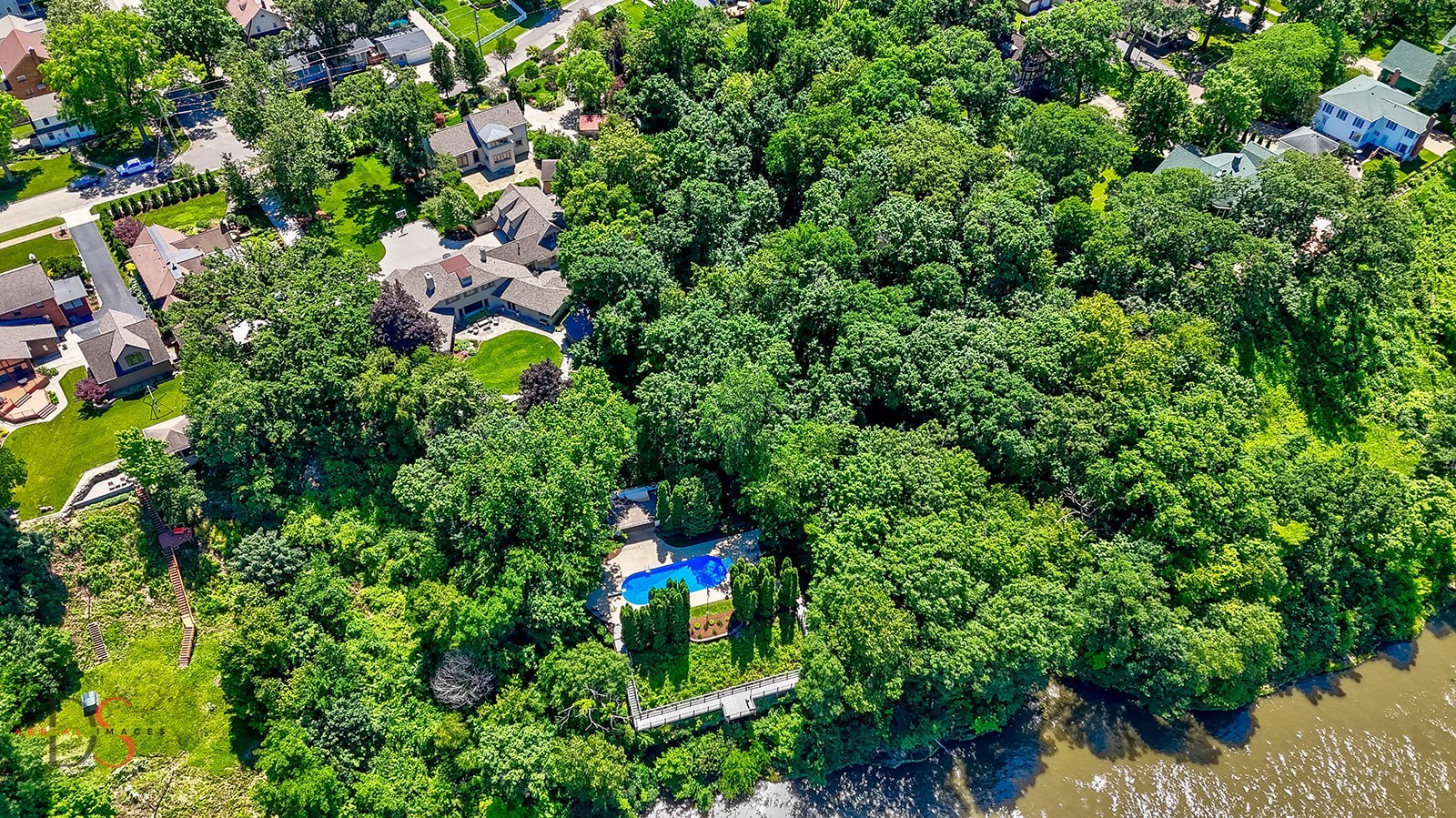 Ottawa, Illinois, 61350, United States, 4 Bedrooms Bedrooms, ,7 BathroomsBathrooms,Residential,Active,1953376