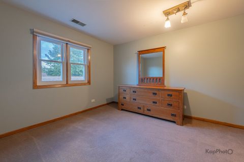 Tiny photo for 604 W 43rd Street, Chicago, IL 60609 (MLS # 12481040)