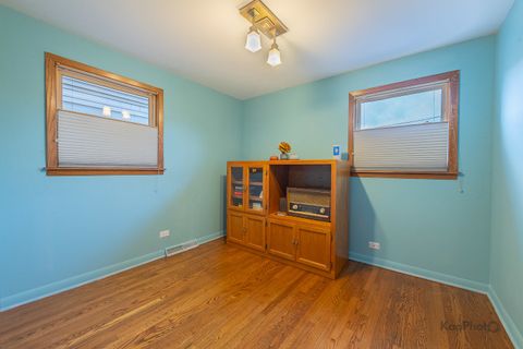 Tiny photo for 604 W 43rd Street, Chicago, IL 60609 (MLS # 12481040)
