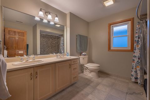 Tiny photo for 604 W 43rd Street, Chicago, IL 60609 (MLS # 12481040)