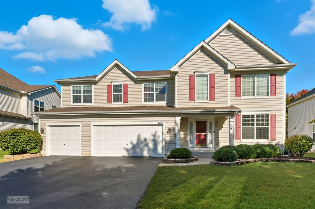 Photo for 621 Mansfield Way, Oswego, IL 60543 (MLS # 12468325)