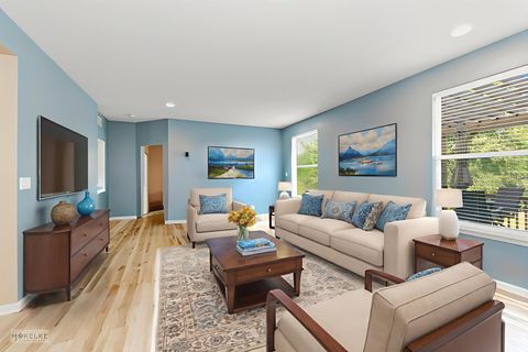 Tiny photo for 621 Mansfield Way, Oswego, IL 60543 (MLS # 12468325)