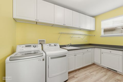 Tiny photo for 621 Mansfield Way, Oswego, IL 60543 (MLS # 12468325)