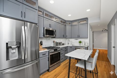 Tiny photo for 1509 Maple Avenue #3, Evanston, IL 60201 (MLS # 12481886)