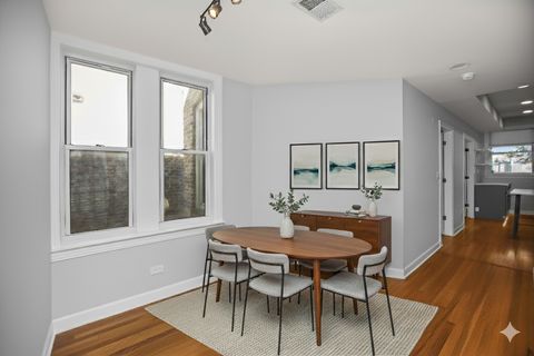 Tiny photo for 1509 Maple Avenue #3, Evanston, IL 60201 (MLS # 12481886)