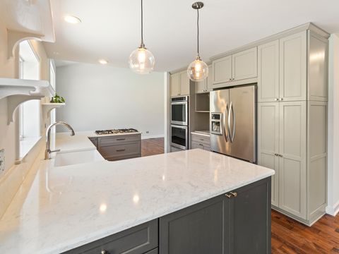 Tiny photo for 203 Valley Drive, Oakwood Hills, IL 60013 (MLS # 12587394)