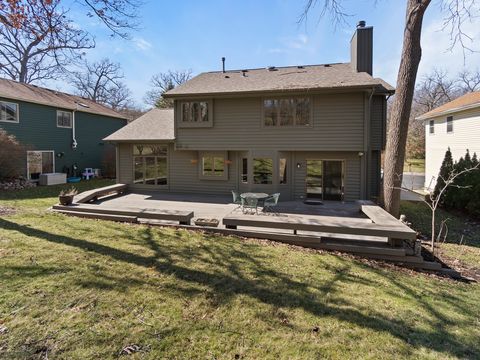 Tiny photo for 203 Valley Drive, Oakwood Hills, IL 60013 (MLS # 12587394)