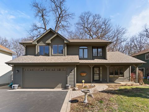 Photo of 203 Valley Drive, Oakwood Hills, IL 60013 (MLS # 12587394)