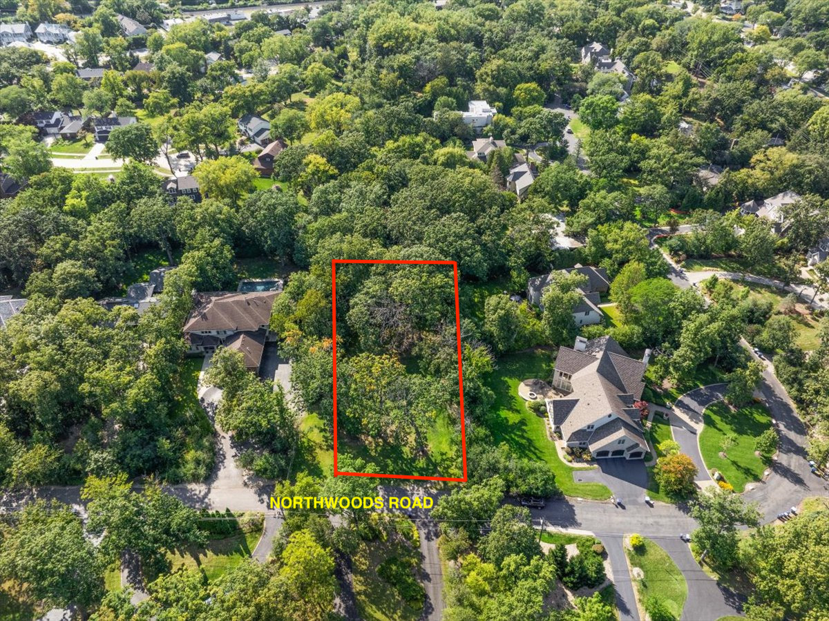 1504 Northwoods Road