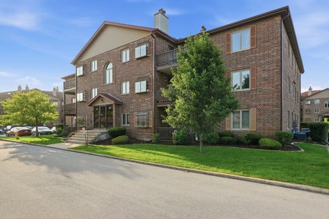 Tiny photo for 6419 Oak Forest Avenue #2S, Tinley Park, IL 60477 (MLS # 12790513)