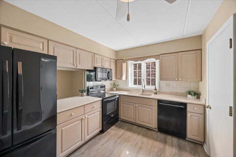 Tiny photo for 31 Algonquin Drive #2, Indian Head Park, IL 60525 (MLS # 12793328)