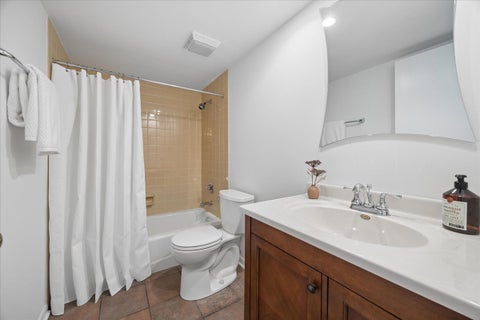 Tiny photo for 31 Algonquin Drive #2, Indian Head Park, IL 60525 (MLS # 12793328)